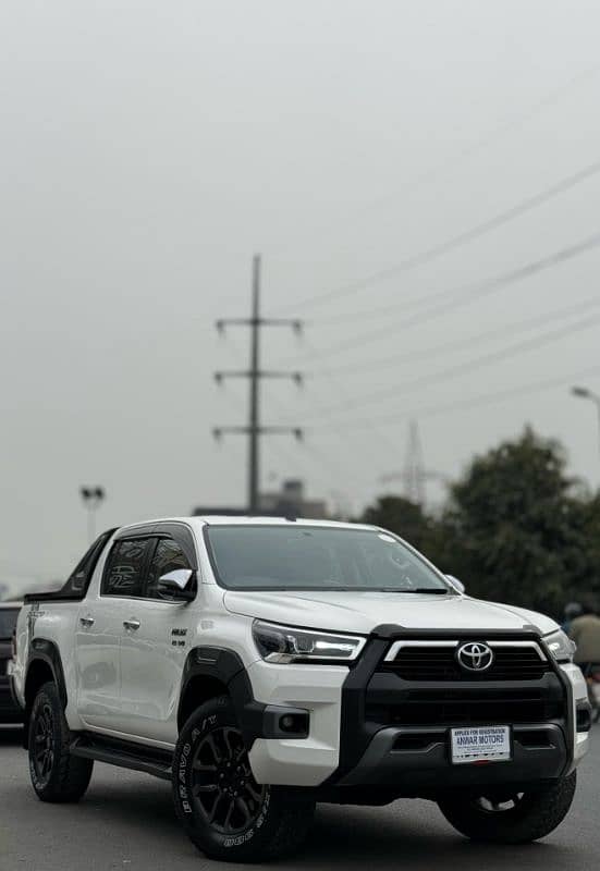 Toyota Hilux 2020 3