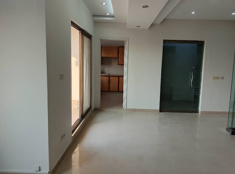 4 Marla 2nd Floor Office With Elevator For Rent In DHA Phase 6 Main Boulevard, Lahore. 7