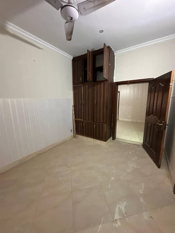 BARND NEW 2ND FLOOR FOR RENT LOCATION YOUSAF COLONY 3