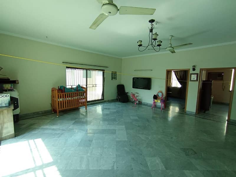 1 Kanal House For Rent Office And Family 11