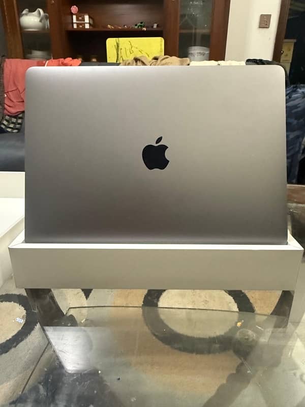 MacBook Pro M2 2022 8/256 GB with box 0