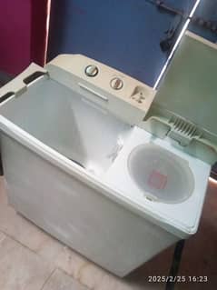 Dawlance washing machine twin tub model no: DW5200