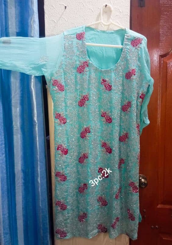 Stylish & Elegant Ladies' Dresses – Lightly Used! 7