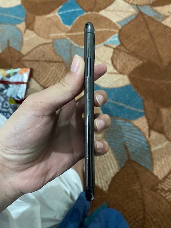 iphone 11 pro max 64 gb non pta 4