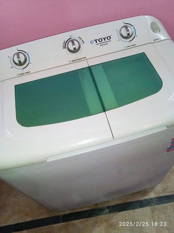 Toyo washing machine twin tub model number TW-5000 1