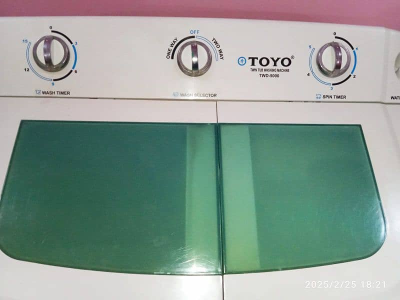 Toyo washing machine twin tub model number TW-5000 3