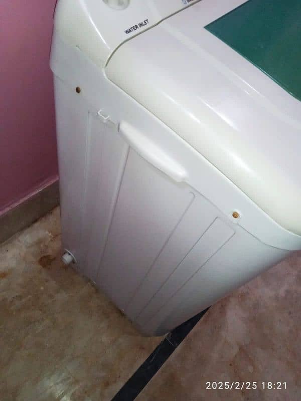 Toyo washing machine twin tub model number TW-5000 6