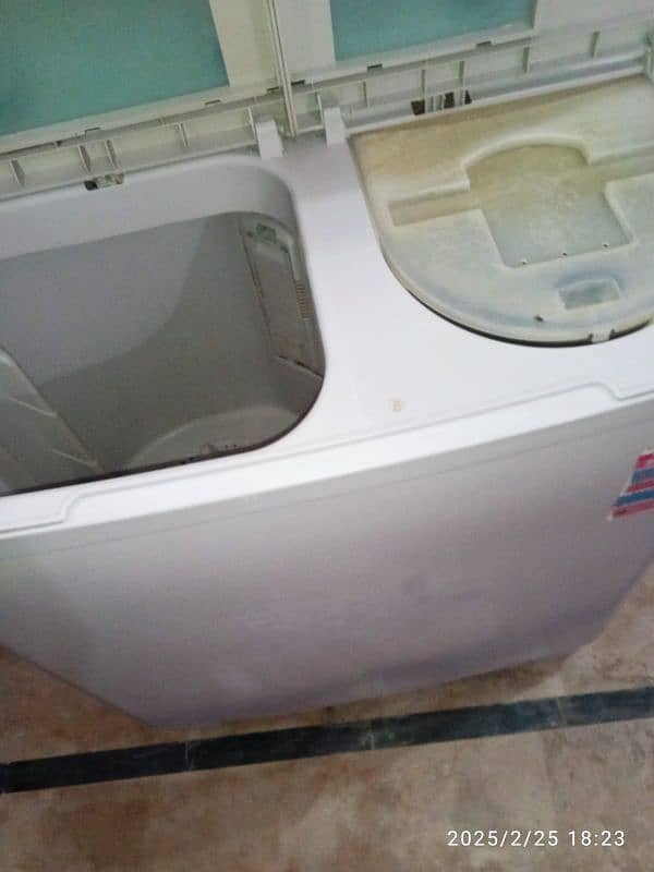 Toyo washing machine twin tub model number TW-5000 13