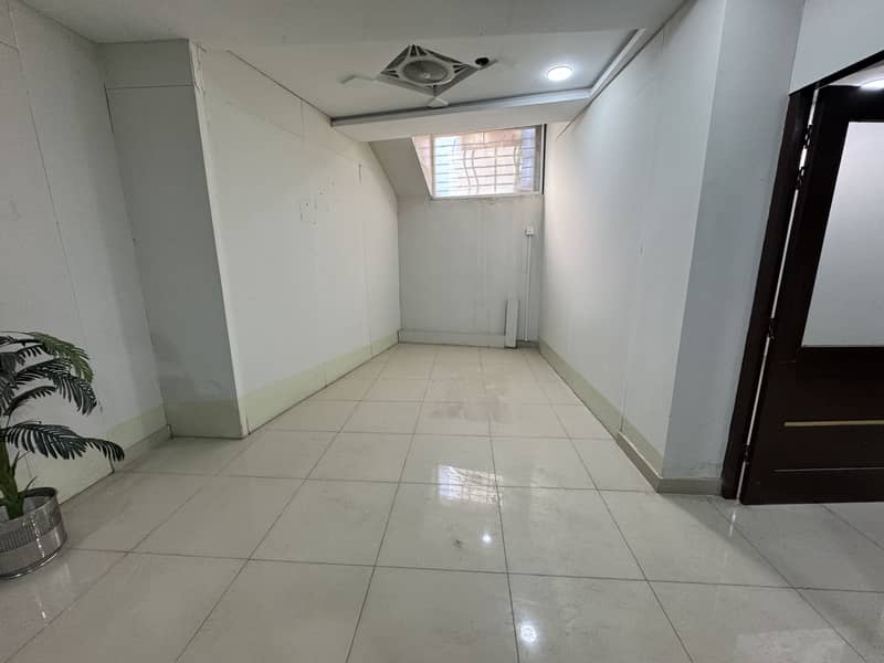 Office Ava For Rent At Main Murree Road 6