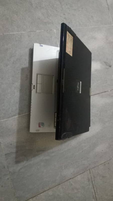 Fujitsu Laptop 2