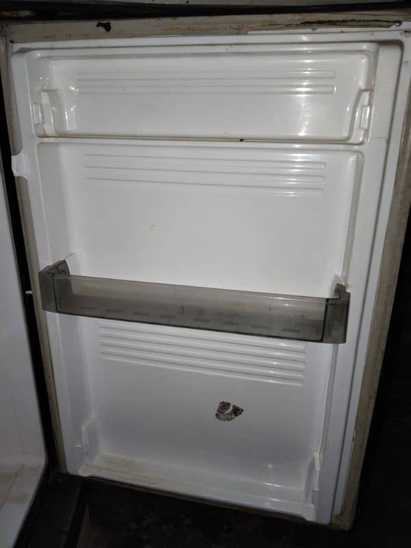 Pell Full Size Fridge Available For Sale 4