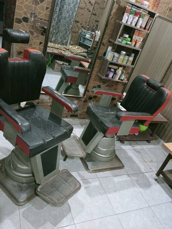 saloon chairs 3