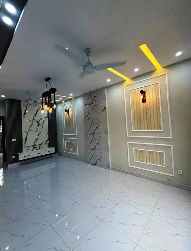 New House 05 Marla New Beautiful Luxury House Available For Buy in DHA 9 Town, B Block Lahore Cantt 7