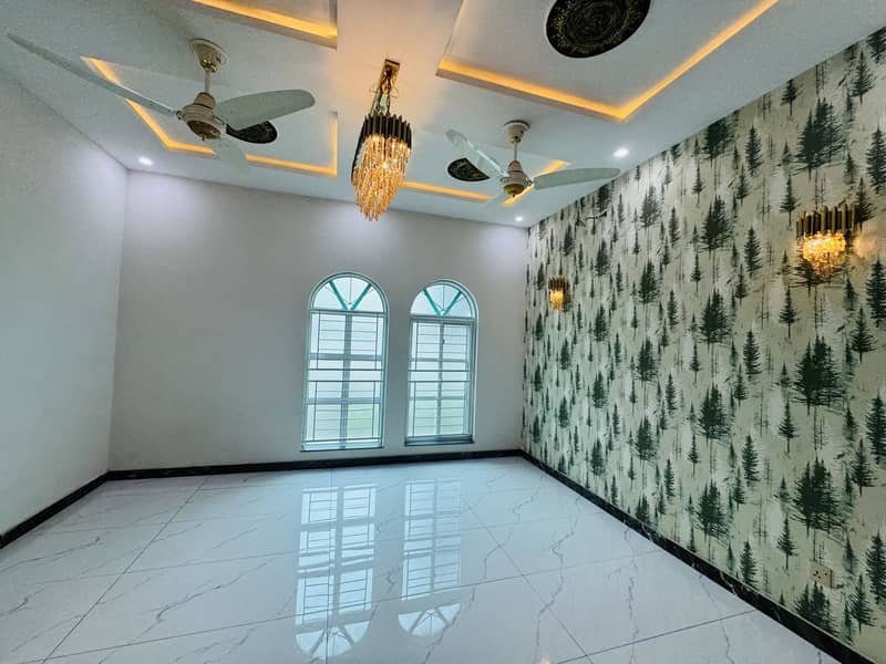 10 Marla New House Available For Sale In Bahria Town Lahore 4