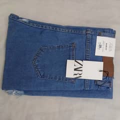 Zara Women’s Jeans – Stylish & Comfortable Fit!