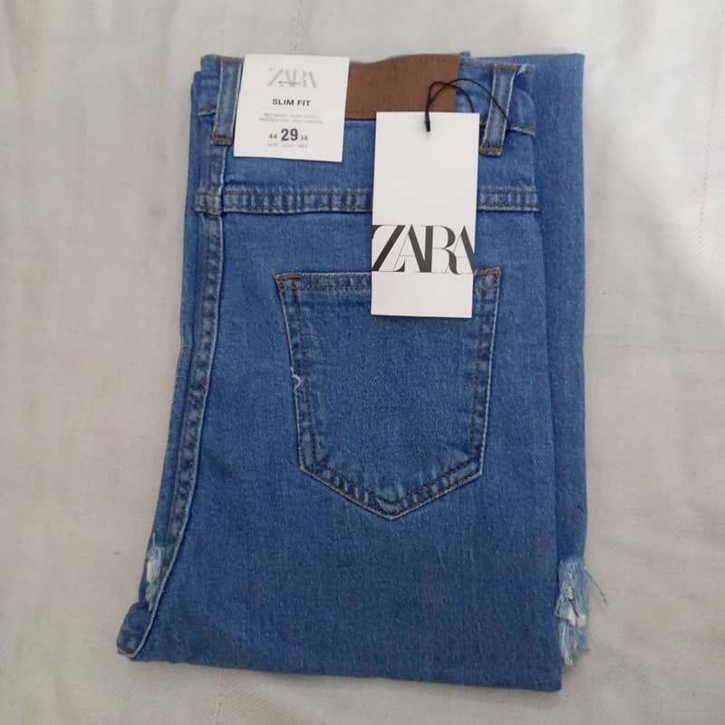 Zara Women’s Jeans – Stylish & Comfortable Fit! 1