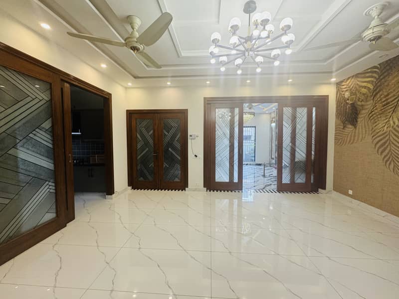 10 Marla New House Available For Sale In Bahria Town Lahore 1