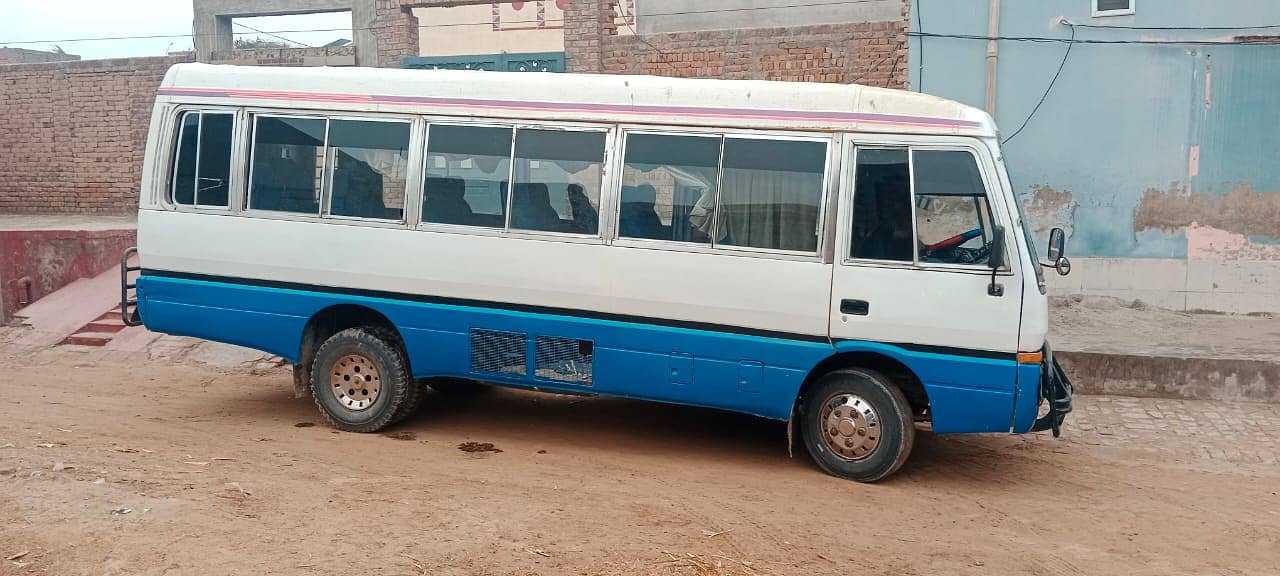 Mitsubishi School Bus Model 1993 Reg 1996 6