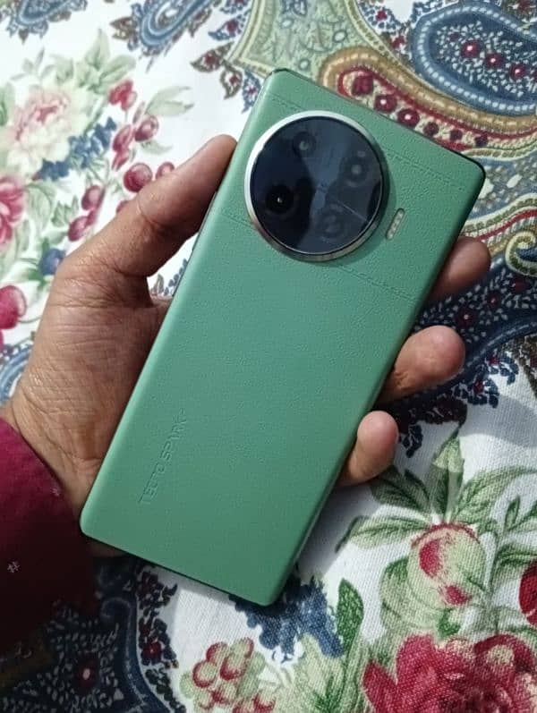 Tecno Spark 20 Pro Plus 8+8/256 Full Box 0