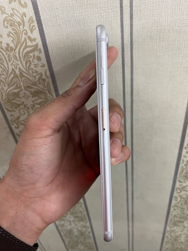 Iphone 8+ 64GB Non PTA 3