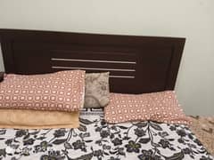 Queen size bed for sale