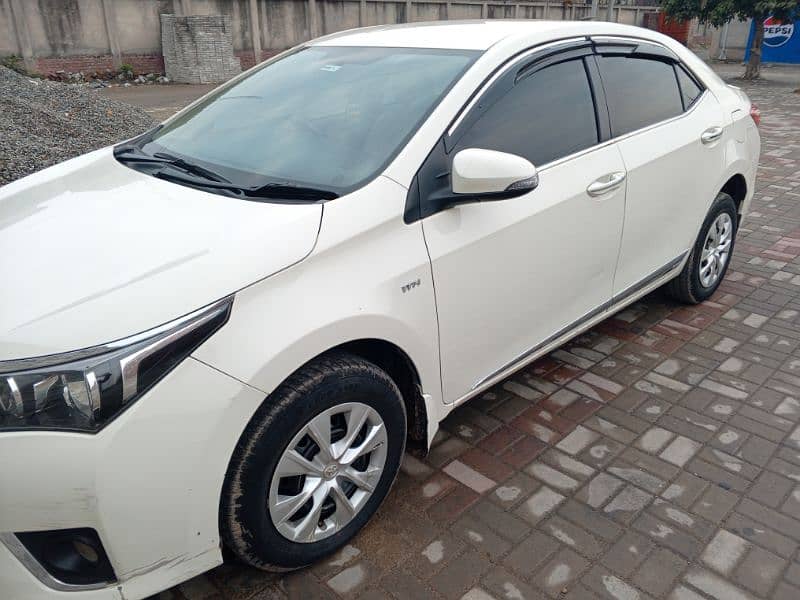 Toyota Corolla GLI auto 2017 totel jeniun 7