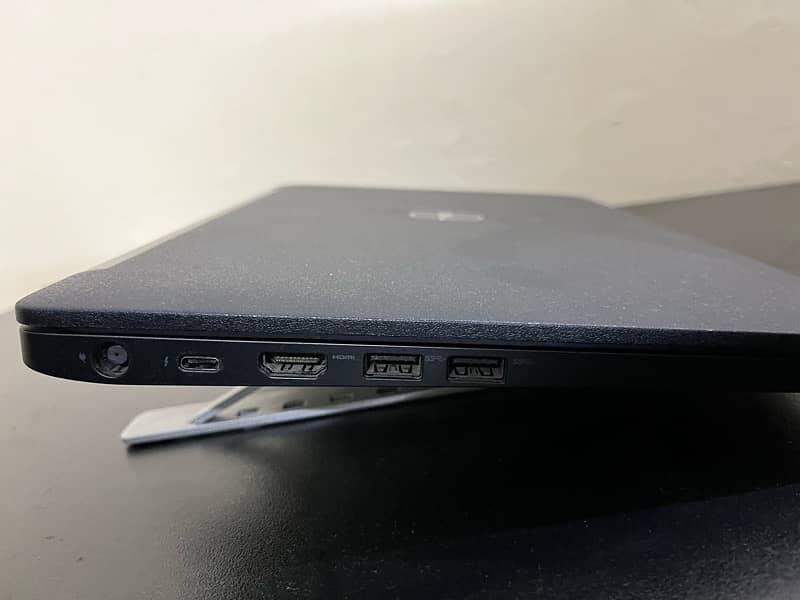 Dell Latitude 7490 0