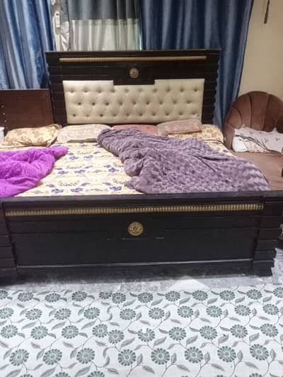 I want to sale my bed in good condition