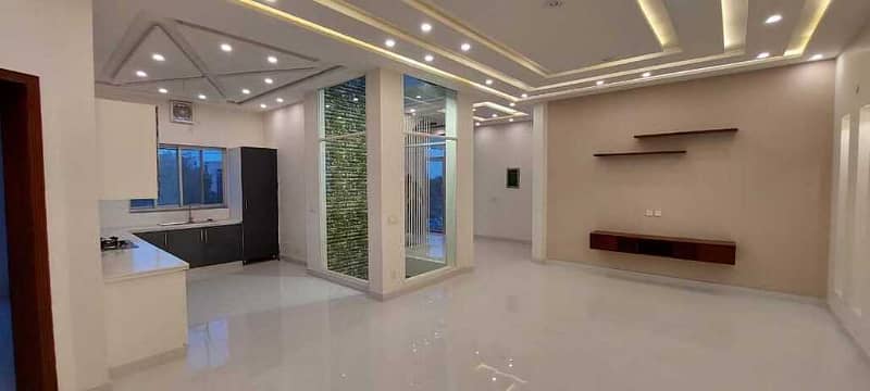 Brand New 10 Marla Luxury House Available For Rent In Talha Block Bahria Town Lahore 9