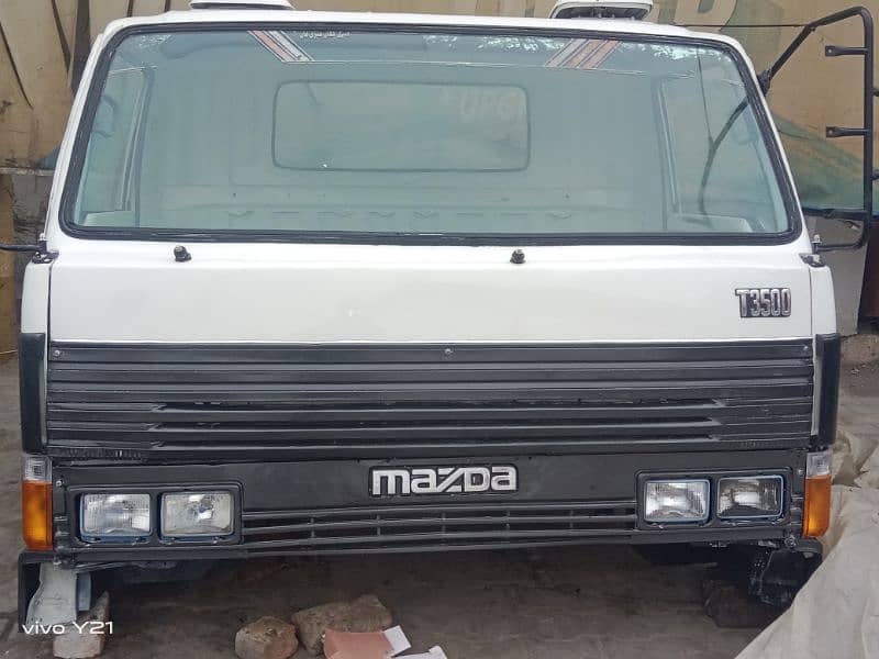 mazda t3500 cabin 1