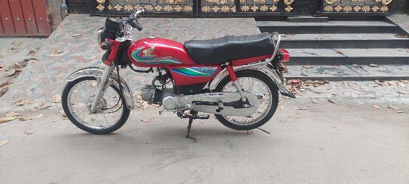 Honda CD 70 good condition engine pak 3