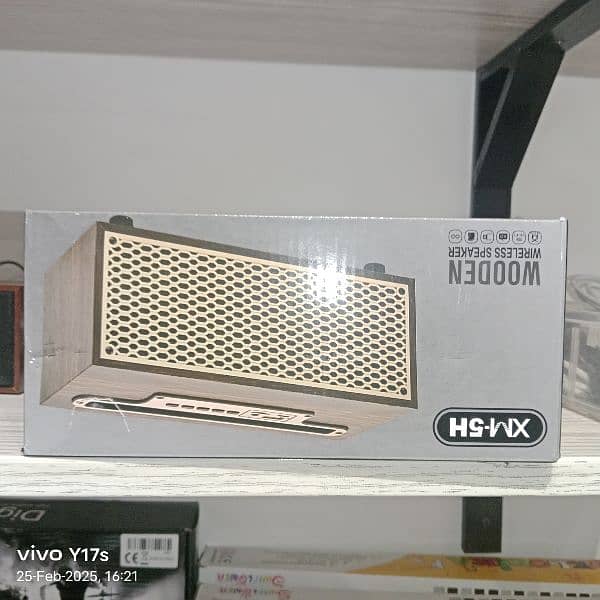 wooden Bluetooth speaker 7