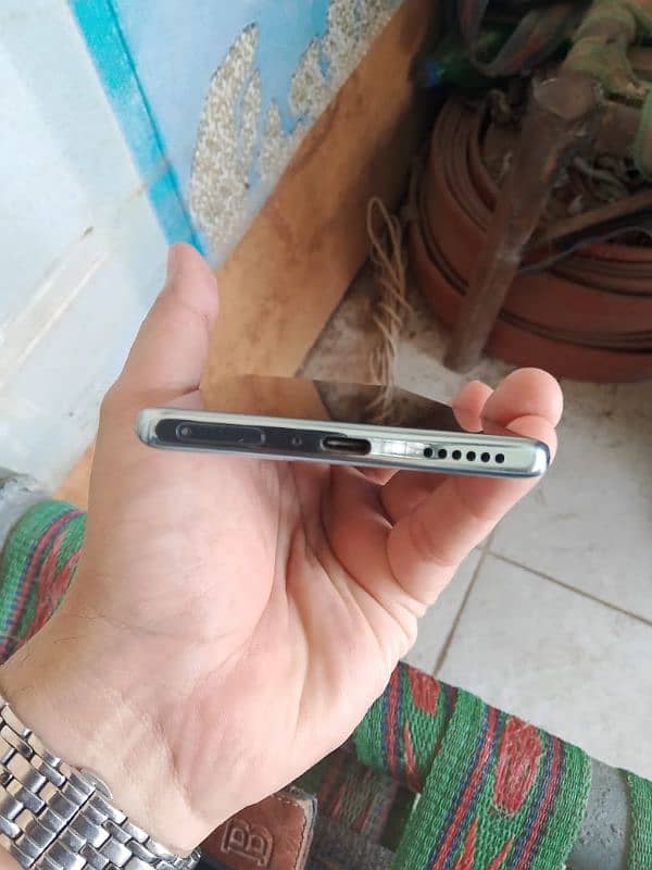 Infinix Zero 40 for sale 4