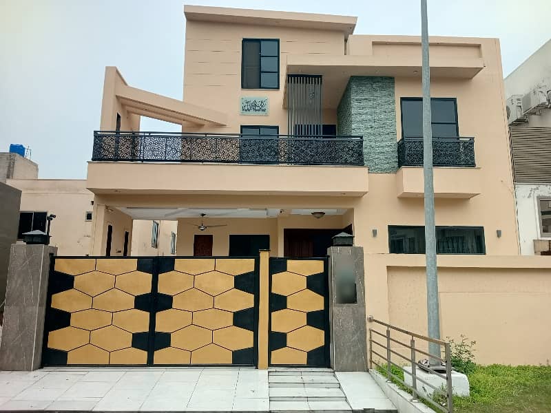 A Good Location House Of 10 Marla In Rs. 34000000 0