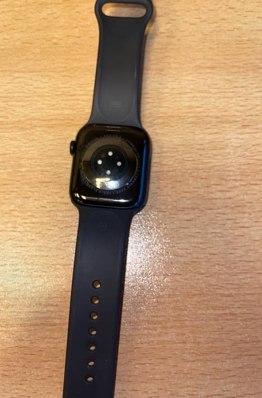 Apple Watch Series 7 – 10/10 Condition – 97% Battery Health 2