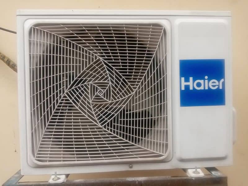 Haier AC 1 ton DC inverter . 0323 4811011 2