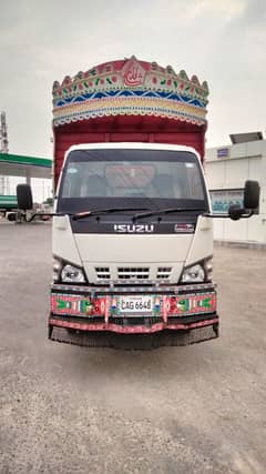 isuzu NKR