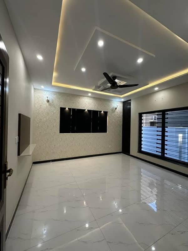 Brand new 10 Marla Beautifully Designed Modern House for Rent in DHA Phase 5 3