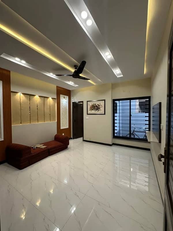 Brand new 10 Marla Beautifully Designed Modern House for Rent in DHA Phase 5 5