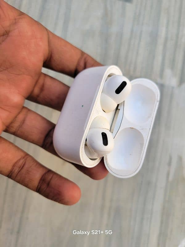 Apple AirPods Pro Original Noise Cancelling & Super Comfortable! 0