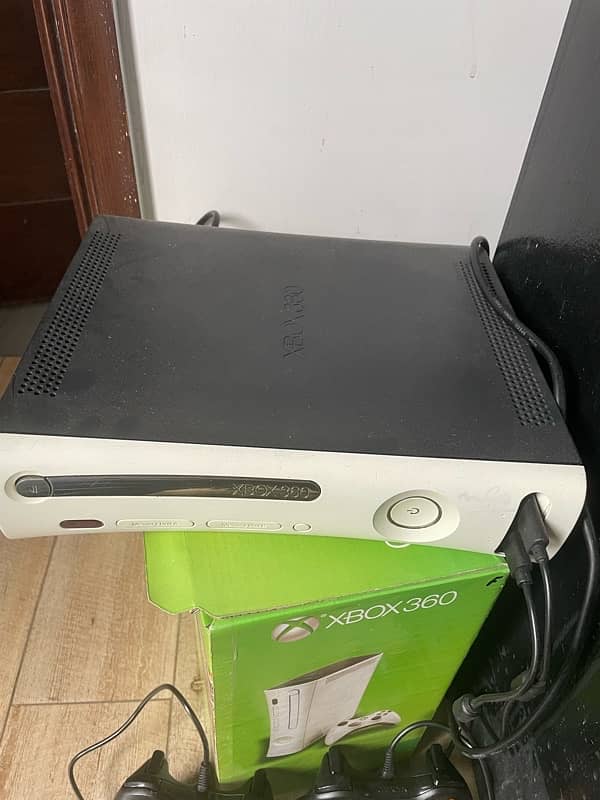 xbox 360 in perfect condition 1