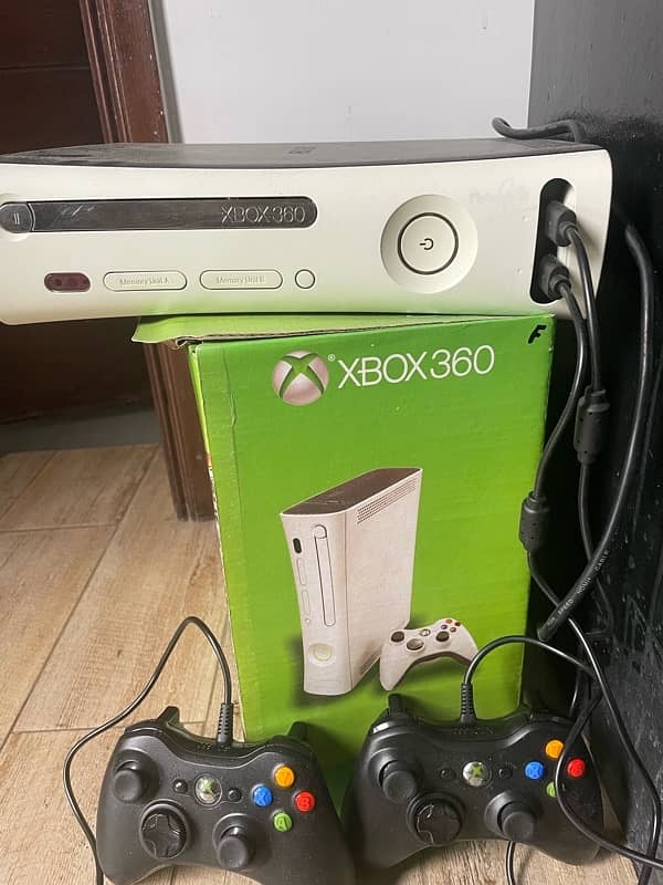 xbox 360 in perfect condition 3