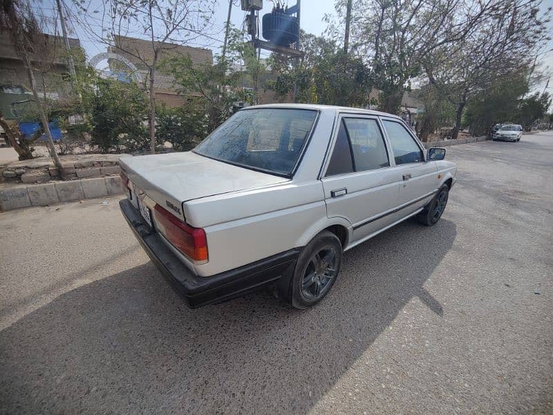 Nissan Sunny 1986 5