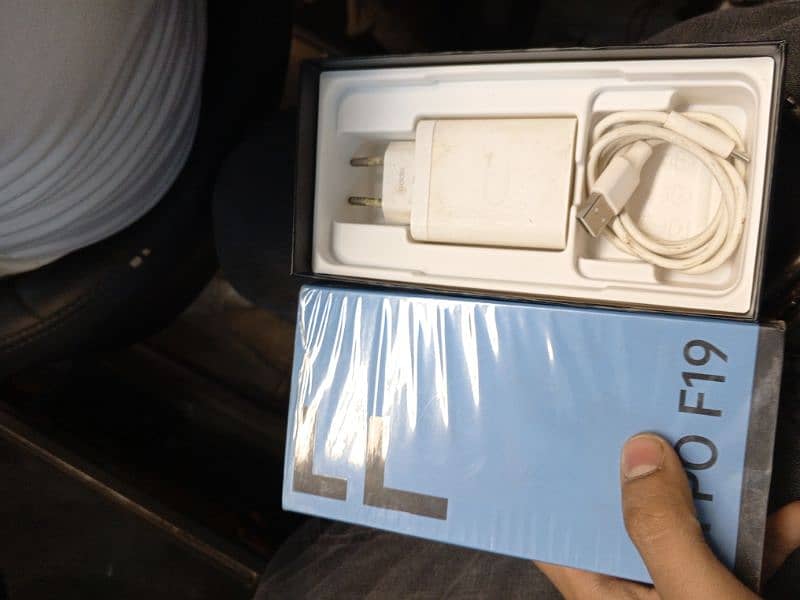 Oppo F19 6/128 With Orignal Box Charger 7