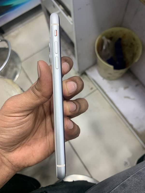 i phone 11 non pta 64gb battery health 92% factory unlock 3