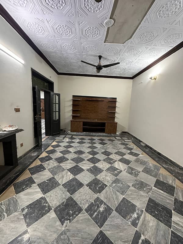 UPPER PORTION FOR RENT LOCATION CHAKLALA SCHEME 3 5