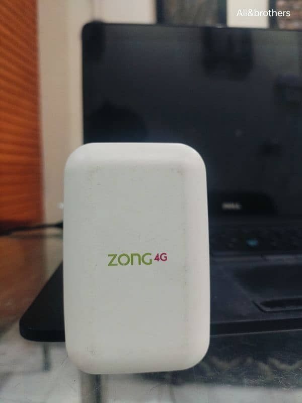 Zong bolt plus device 4g 16 device sport contact 03101024333 2