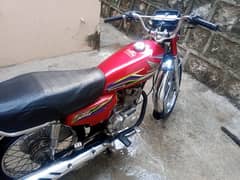 Honda 125cg it's owner DGKhan number h