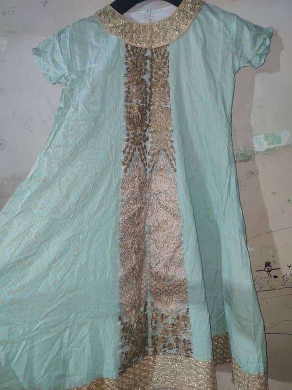 Home stiched 3or 2piece suits for sale. . . 2