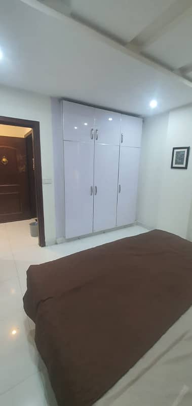 Luxury 1 Bed Fully Furnished Flat Available For Rent in AA Block Bahria Town Lahore 2